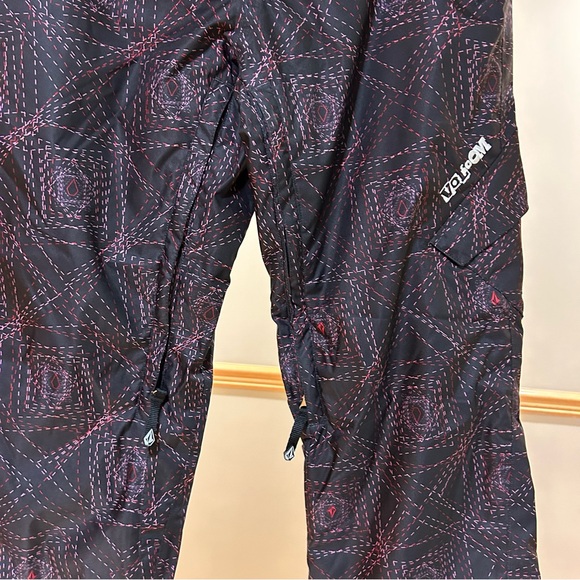 Volcom Black and Purple Patterned Snow Pants - Picture 5 of 7